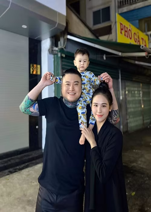 Ngay sau khi kết thúc show diễn, Vũ Duy Khánh đều nhanh chóng về nhà với gia đình.