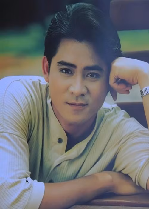 Huỳnh Anh Tuấn nổi tiếng cùng thời với Lý Huỳnh, Lê Anh Tuấn, Việt Trinh, Diễm Hương, Y Phụng. Ảnh: Dân Trí.