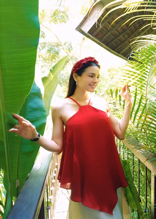 Phương Trinh Jolie ngày càng cuốn hút, chả trách Lý Bình mê mệt.