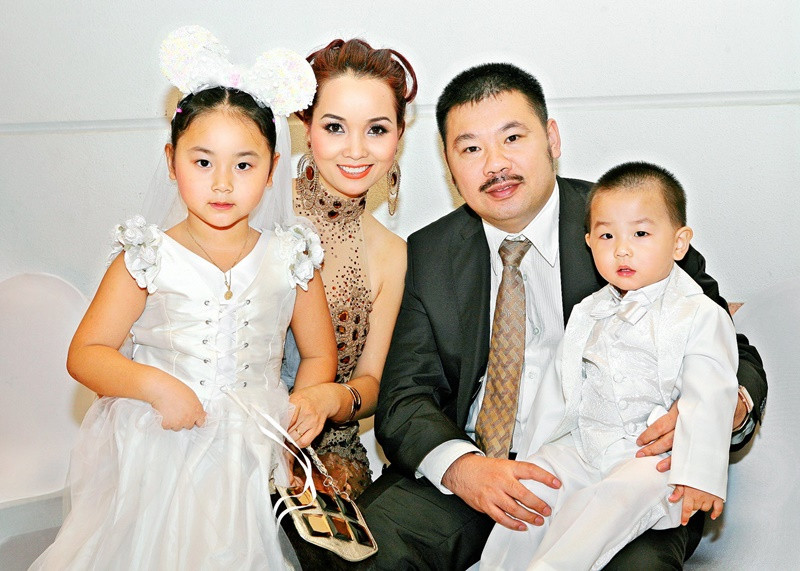 22 năm về chung một nhà, vợ chồng Mai Thu Huyền vẫn giữ được lửa hôn nhân.