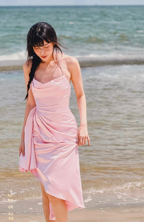 Nữ diễn viên giữ im lặng một thời gian vì đang đi du lịch. Ảnh: FBNV.