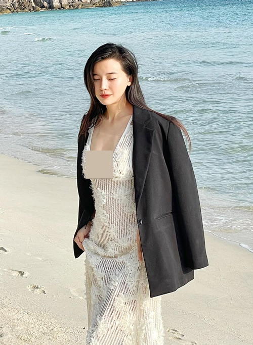 Ngoài hoạt động nghệ thuật, người đẹp còn kinh doanh. Ảnh: FBNV.