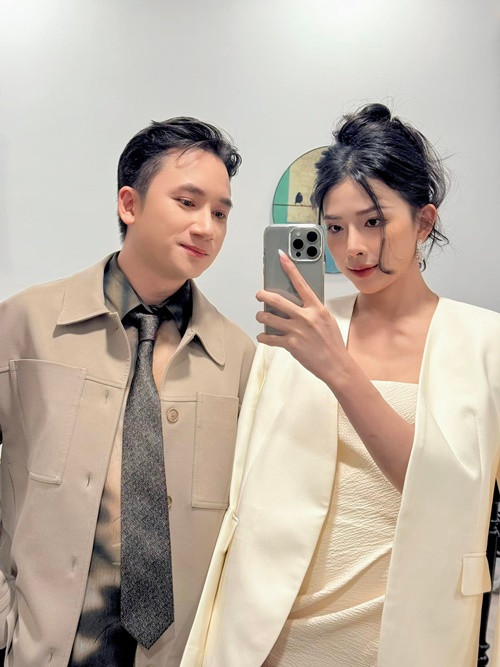 Trong cuộc phỏng vấn với Dân Trí năm 2022, Phan Mạnh Quỳnh cho biết, vợ nóng tính, không phải kiểu người hiền dịu hay nhu mì. Tuy nhiên, nam nhạc sĩ luôn cảm thông và thấu hiểu cho vợ vì biết rằng "nửa kia" luôn dành những điều tốt nhất cho mình.