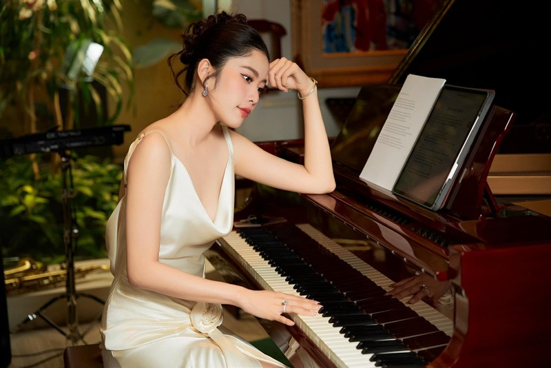 Ngoài ra, Sở TT&amp;TT TPHCM yêu cầu Nam Em không được tái phạm, trường hợp tái phạm sẽ bị xem xét tình tiết tăng nặng theo quy định. Sở TT&amp;TT đề nghị Nam Em chấp hành đúng quy định về quy tắc ứng xử trên mạng xã hội cũng như quy tắc ứng xử của người hoạt động trong lĩnh vực nghệ thuật.