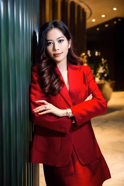 Nhung tro lo cua Nam Em tren mang xa hoi gay buc xuc