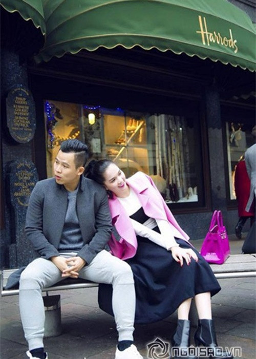 Khi Ngọc Trinh được hưởng án treo, Khắc Tiệp đăng tải dòng trạng thái "Chúc mừng em". Ảnh: FBNV.