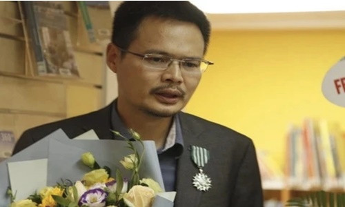 Giam doc Nha Nam xin loi ve tin don 