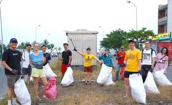 Nhom ban Tay lam dieu dac biet o Da Nang