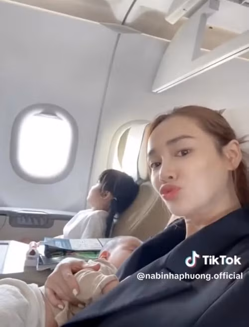 Nhã Phương có con gái đầu lòng vào năm 2019 và con trai vào năm 2023. Ảnh chụp màn hình.