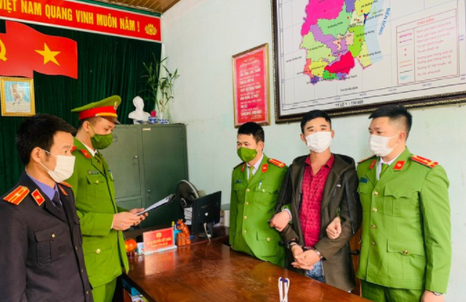  Bắt đối tượng đăng hình nhạy cảm của bé gái 15 tuổi lên mạng xã hội: N.T.H (SN 2006) dùng điện thoại quay video cảnh đang tắm và một số hình ảnh nhạy cảm rồi gửi cho người yêu. Sau đó, người này chuyển video này sang cho Lê Xuân Dũng (SN 1999, trú huyện Quảng Trạch, Quảng Bình) do mâu thuẫn, Dũng đã đăng video này lên mạng. Ngày 17/12, Công an huyện Quảng Trạch cho biết đã bắt tạm giam Dũng. 