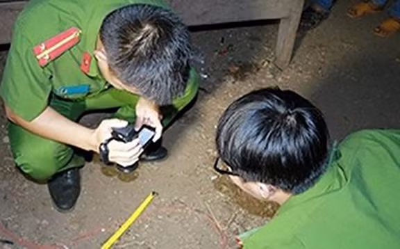  Bắt giữ nhóm nghi phạm gây ra vụ án mạng: Ngày 17/12, Công an huyện Hướng Hóa, tỉnh Quảng Trị cho biết vừa bắt giữ 3 nghi phạm gồm Hồ Văn Hương (22 tuổi), Hồ Văn Huy (15 tuổi) và Hồ Văn La (21 tuổi, cùng trú huyện Đakrông). Nhóm của Hương bị cáo buộc chặn đường, tấn công khiến một thanh niên tử vong xảy ra vào ngày 14/12.