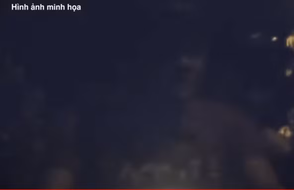 Tại cơ quan Công an, Động khai nhận, khoảng 20h, ngày 3/1/2019, Động đang cùng các bạn ngồi nhậu tại khu vực Dinh Cậu (thị trấn Dương Đông, huyện Phú Quốc) thì chị L.T.T. (43 tuổi) đến nhậu cùng. Biết chị T. hành nghề bán dâm nên Động xin số điện thoại. Sau khi nhậu xong, Đông về vay tiền người quen rồi gọi điện thoại rủ chị T. đi qua đêm. Người phụ nữ này đồng ý với giá 1 triệu đồng rồi chạy xe máy đến đón Động. Trên đường đi, chị T. đòi thêm 500.000 đồng nhưng Động không đồng ý và hai bên xảy ra cự cãi.