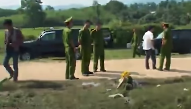 Nhận được tin báo, Công an Đà Nẵng đã phối hợp với Công an huyện Hòa Vang, Công an xã Hòa Phú nhanh chóng triển khai lực lượng bảo vệ hiện trường, tổ chức khám nghiệm và truy tìm tung tích nạn nhân. Bằng các biện pháp nghiệp vụ, cơ quan chức năng đã xác định được nạn nhân là Trần Nam Hoàng (SN 1977), nguyên quán tại Tiền Giang, là Giám đốc Công ty TNHH Hoàng Phước Thịnh ở phường Bình Hưng Hòa B, quận Bình Tân, TP HCM. 