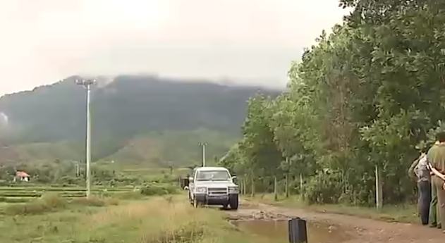 Căn cứ vào những dấu vết để lại trên cơ thể của nạn nhân và hiện trường nơi xảy ra án mạng, Công an bước đầu nhận định đây là một vụ giết người để cướp tài sản vì thông tin nắm được là nạn nhân đến Đà Nẵng để giao dịch kinh doanh. Tuy nhiên, vì địa bàn gây án của hung thủ nằm khá xa khu dân cư, người thân của nạn nhân thì ở xa chưa đến kịp. Vì vậy, ngay sau khi lập biên bản vụ việc, thi thể nạn nhân đã được chuyển đến nhà xác của Bệnh viện Đà nẵng để thực hiện việc khám nghiệm tử thi để tìm nguyên nhân cái chết. 