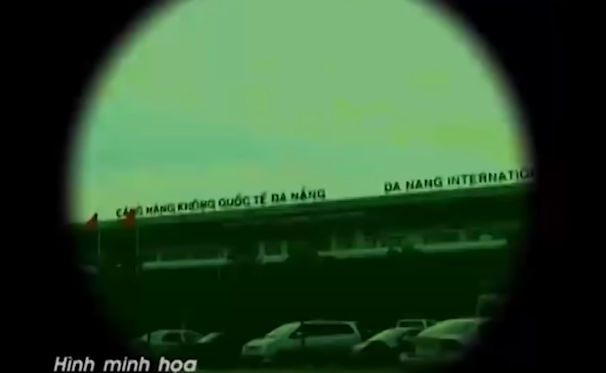 Khoảng 20h ngày 4/3/2012, khi anh Hoàng đặt chân đến Đà Nẵng, Phú đã dùng xe máy mang BKS 73E1.01934 của cô bạn gái là Huỳnh Thúy Nga (22 tuổi), trú tại huyện Quảng Trạch (Quảng Bình), đang tạm trú gần nhà Phú đến đón. Trước khi đi, Phú đã mua 2 con dao Thái Lan thủ sẵn trong người với âm mưu giết đối tác, cướp tài sản…