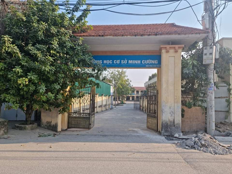 Ha Noi: Nam sinh lop 9 nhiem COVID-19, truong tam dung hoc truc tiep