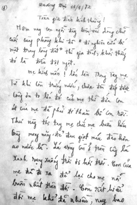 Gửi đến người mẹ hiền hậu nơi quê nhà với tình cảm rất thực của người con phương xa, anh viết: “Mẹ kính mến! Con đi mẹ ở lại trăm tuổi bạc đầu, coi như con lúc nào cũng nằm bên mẹ, mẹ đừng buồn cho linh hồn con được thỏa mái bay đi…Thôi mẹ nhé đừng buồn, coi như con đã sống trọn đời cho Tổ Quốc”. Bức thư của liệt sỹ Lê Văn Huỳnh đã trở thành sức mạnh giúp hai mẹ con chị Xơ vượt qua mất mát, đau thương và những khó khăn của cuộc sống đời thường, để vững vàng kiên trinh.