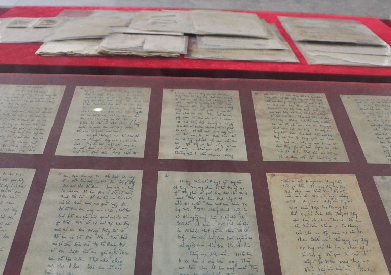 Bức thư của chàng tân kỹ sư, liệt sỹ Lê Văn Huỳnh đã được đồng đội của anh tìm thấy trong ba lô ngày anh hy sinh, được gia đình cất giữ đến tận hôm nay. Năm 2002, nhân kỷ niệm 30 năm ngày giải phóng Quảng Trị, bức thư được gia đình trao tặng cho Bảo tàng Thành cổ Quảng Trị. Năm 2012, sao thời gian phục chế, sao bản thành công, Bảo tàng Thành cổ Quảng Trị trao trả lại cho gia đình.