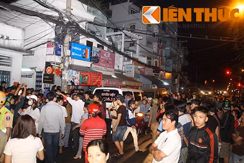 Hàng trăm cảnh sát truy lùng nghi can sát hại ca sĩ Hang tram canh sat truy lung nghi can sat hai ca si