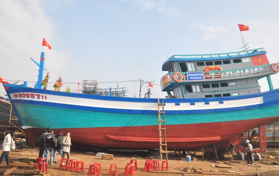 Ha huy thay the tau “chung nhan lich su“ bi TQ danh chim-Hinh-8