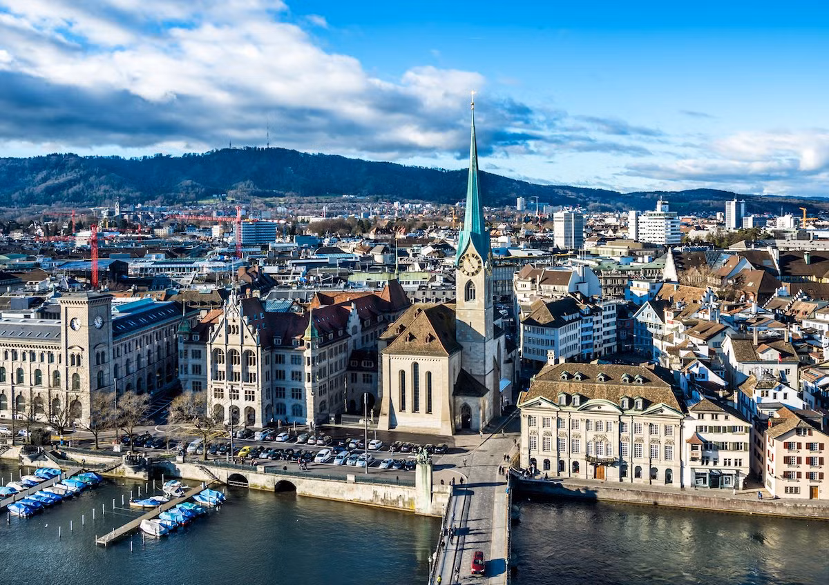 Nhắc đến những nước giàu trên thế giới không thể không kể đến Thụy Sĩ. GDP bình quân đầu người của nước này là 59.375 USD.