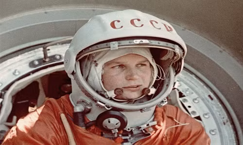 Ngày 16/6/1963, Valentina Tereshkova, một nhà du hành vũ trụ Liên Xô, trở thành nữ phi hành gia đầu tiên bay vào vũ trụ.