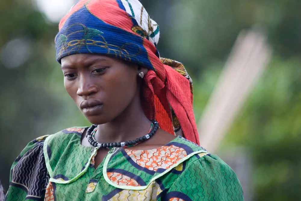 Cộng hòa Dân chủ Công-gô cũng là một đất nước nguy hiểm đối với phụ nữ: Khoảng 1.100 phụ nữ bị cưỡng hiếp mỗi ngày và kể từ năm 1996, hơn 200 nghìn vụ cưỡng hiếp được trình báo tại quốc gia này. Ảnh: The Richest.