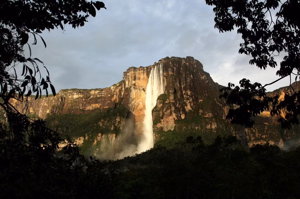 Còn đây là thác Salto Angel ở Venezuela.