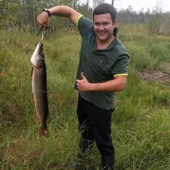 …hay câu cá ở Siberia.