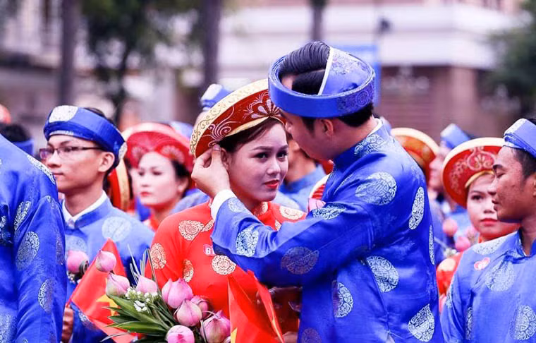 Lễ cưới tập thể này nhận được sự quan tâm của người dân thành phố bởi tính nhân văn và ý nghĩa.