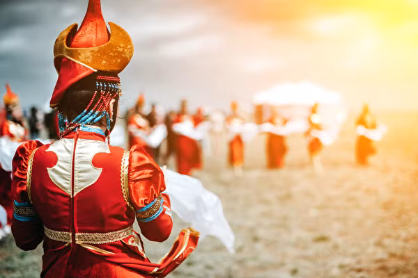 Với quyết định trên, Ba Đồ Mạnh Khắc trở thành Đại Hãn tiếp theo của Mông Cổ. Dưới sự chăm sóc và định hướng của vợ, Ba Đồ Mạnh Khắc dần trở thành thủ lĩnh tài giỏi của người Mông Cổ.