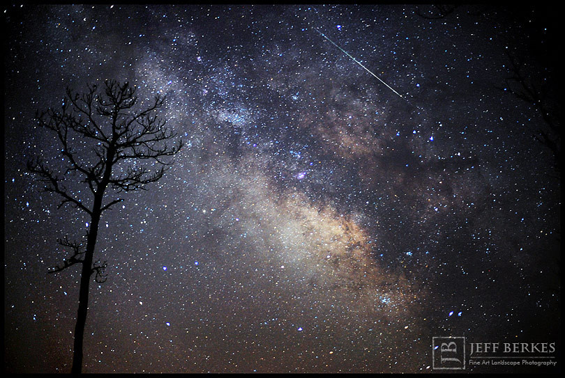 Ngược lại, tại những đô thị, thành phố lớn, người dân ít có khả năng quan sát hiện tượng mưa sao băng Lyrids.