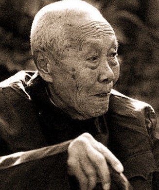 Thái giám Tôn Diệu Đình là một trong những hoạn quan cuối cùng của nhà Thanh. Tôn Diệu Đình cũng như nhiều hoạn quan khác vào cung từ khi khoảng 10 tuổi và chôn vùi tuổi thanh xuân trong Tử Cấm Thành. Thậm chí, không ít người chết khi làm việc trong hoàng cung.