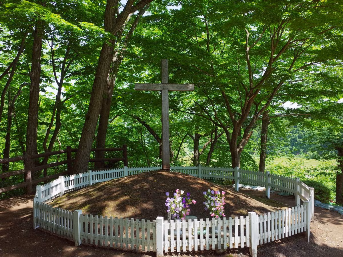 Theo quan điểm này, Chúa Jesus tới Nhật Bản khi tầm 22 - 33 tuổi. Điều này được cho là khá hợp lý bởi trong Kinh thánh không hề ghi chép về khoảng thời gian lúc trẻ của Người.