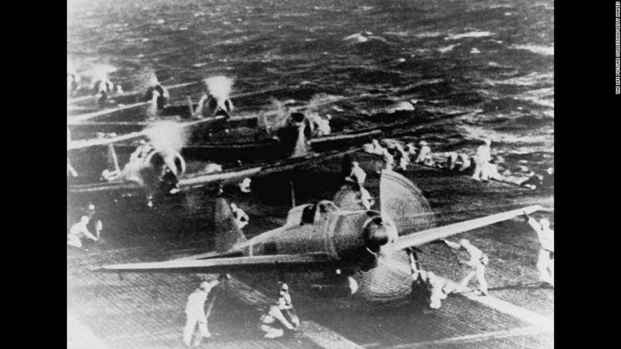 Vào năm 1929, ông Isoroku được thăng quân hàm chuẩn đô đốc. Một năm sau, ông giữ chức Bộ trưởng Bộ Kỹ thuật Hàng không hải quân. Trên cương vị mới, ông tập trung mọi nguồn lực để phát triển lực lượng không quân hải quân và tàu sân bay của Nhật Bản.