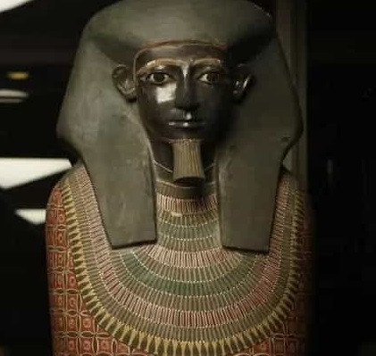 Đến năm 2015, bí mật này được các chuyên gia làm sáng tỏ khi các chuyên gia kiểm tra ADN lấy từ răng của họ. Kết quả khiến các nhà nghiên cứu vô cùng bất ngờ.