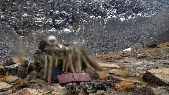 Để tìm ra lời giải, các nhà nghiên cứu tiến hành kiểm tra ADN các bộ hài cốt. Sau một thời gian, họ có những phát hiện quan trọng.