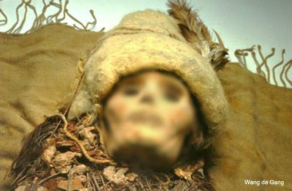 Đây được cho là một trong những lý do khiến công chúa Tân Cương sở hữu dung mạo lai tuyệt đẹp.