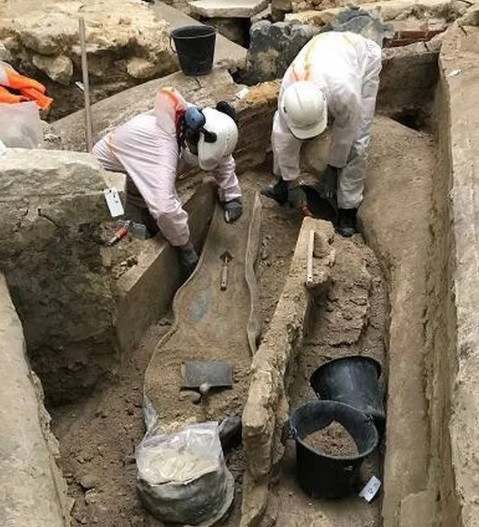 Nếu kết quả kiểm tra cũng cho thấy quan tài có cùng niên đại như vậy thì đây là sẽ bước ngoặt quan trọng giúp giải mã phong tục chôn cất thời kỳ này.