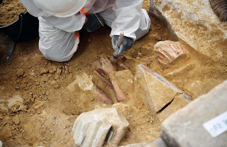 Sau khi kết thúc quá trình nghiên cứu, hài cốt trong cỗ quan tài có thể được tái chôn cất trong nhà thờ. Điều này đang được giới chức trách và các chuyên gia thảo luận.