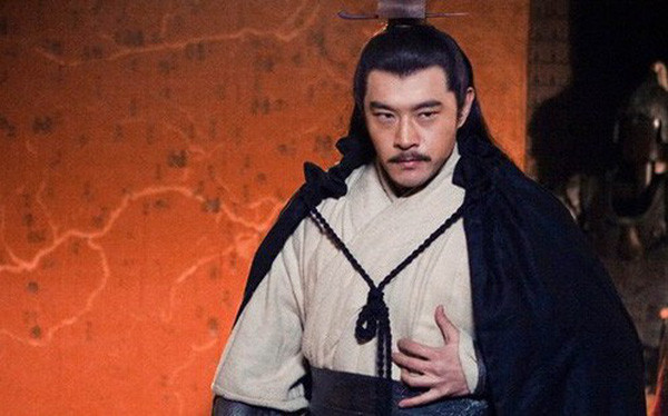 Trước khi chết, Chu Du một mực khuyên Tôn Quyền đoạt mạng ai? Truoc khi chet, Chu Du mot muc khuyen Ton Quyen doat mang ai?