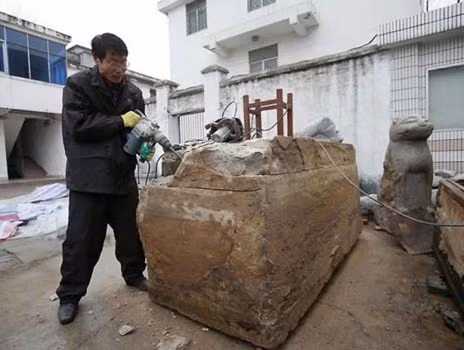 Phat hien mot nguoi phu nu duoc bao quan hoan hao tu thoi nha Minh