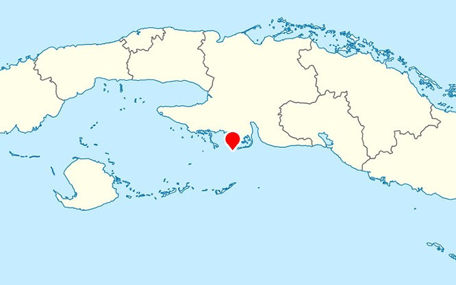 6. Đảo Ernst Thälmann Đảo Ernst Thälmann là một hòn đảo nhỏ nằm gần Cuba. Năm 1972, nhà lãnh đạo Cuba Fidel Castro đã tổ chức một chuyến thăm đảo dành cho nhà lãnh đạo Đông Đức Erich Honecker. Trong thời gian đó, hòn đảo đã được trao cho Cộng hòa Dân chủ Đức, lấy tên là Ernst Thälmann. Tuy nhiên, kể từ khi Bức tường Berlin sụp đổ,Tây và Đông Đức sáp nhập trở lại thành một quốc gia, đảo Ernst Thälmann không được nhắc đến trong bất kỳ tài liệu nào. Nói cách khác, mảnh đất nhỏ bé này được coi là mảnh đất cuối cùng còn sót lại của Đông Đức.