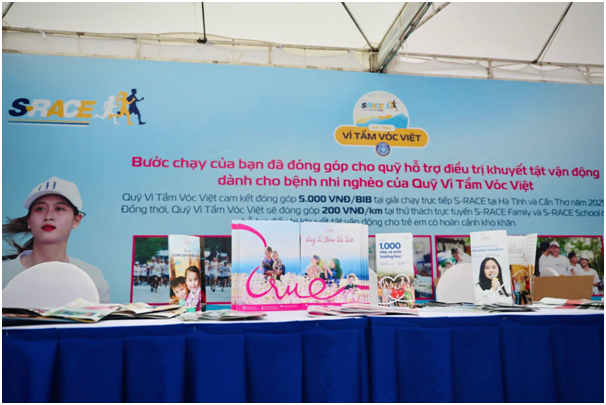 10.548 vận động viên chạy vì tầm vóc Việt tại S-Race Hà Tĩnh - Hình 2 10.548 van dong vien chay vi tam voc Viet tai S-Race Ha Tinh-Hinh-2