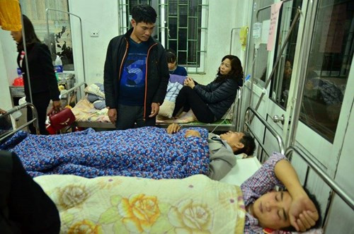 Nhan chung ke vu hai xe khach tong nhau kinh hoang tren cao toc-Hinh-4