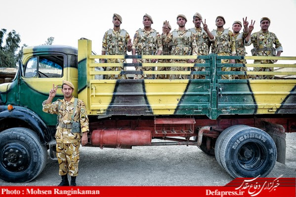 Ô tô chở quân Mercedes-Benz L-series được Iran sản xuất trong nước.