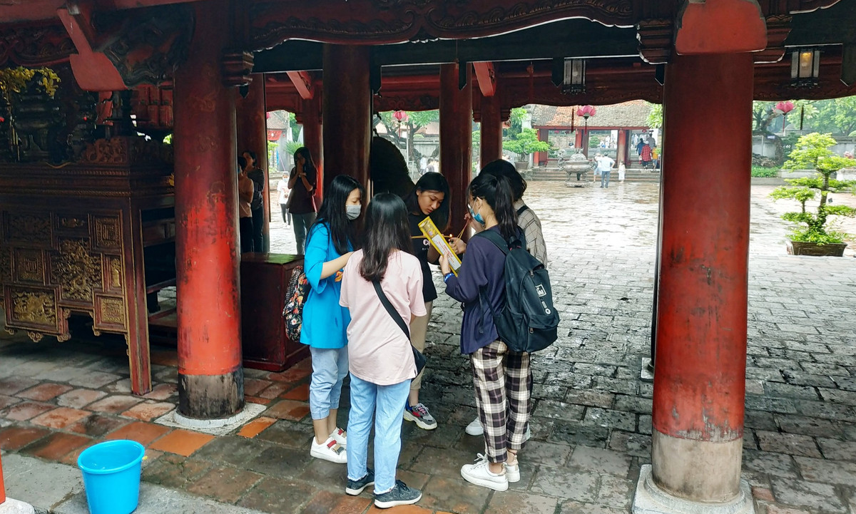 Do đang trong giai đoạn dịch bệnh diễn biến phức tạp nên mọi biện pháp phòng, chống dịch đều được áp dụng triệt để...