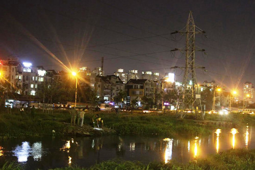 Phan no taxi tu choi cho nan nhan bong gan cau SG