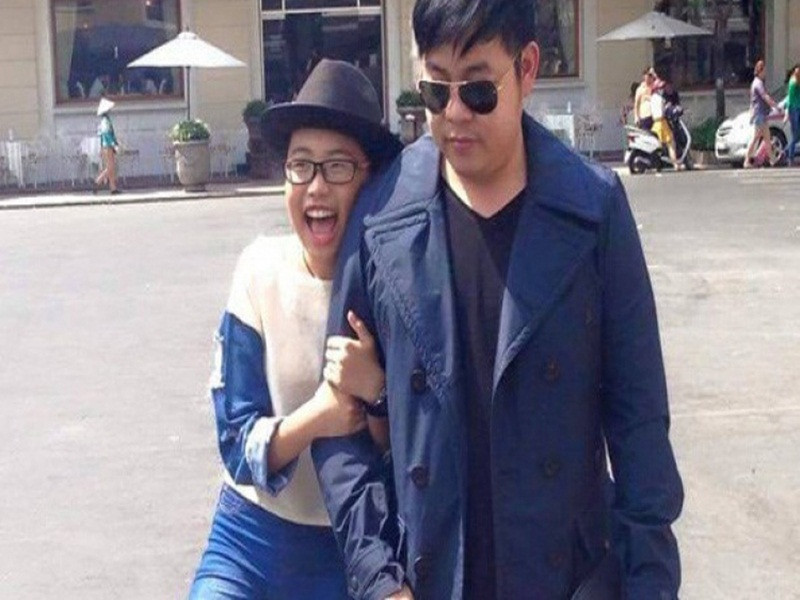 Phương Mỹ Chi cho biết cha nuôi Quang Lê buồn vì quyết định rời công ty của em.