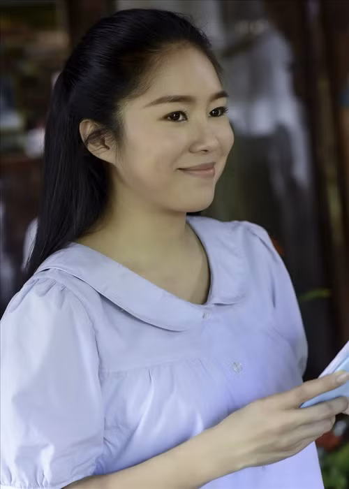 "Thương con cá rô đồng" đánh dấu sự trở lại màn ảnh của Lê Phương sau khi sinh con gái thứ 2 vào năm 2019. Ảnh: Lao động